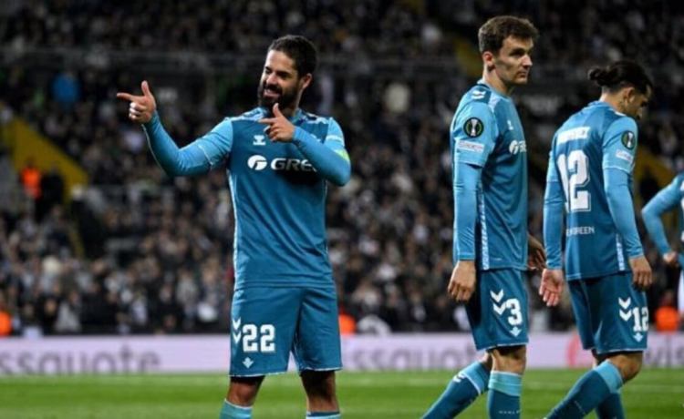 Isco responde a su renovación con el Betis y la lista de De la Fuente Isco responde a su renovación con el Betis y la lista de De la Fuente