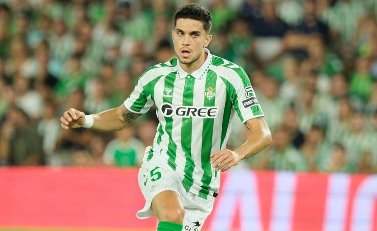 Bartra revela el objetivo del Betis y la verdad de su salida a Turquía Bartra revela el objetivo del Betis y la verdad de su salida a Turquía
