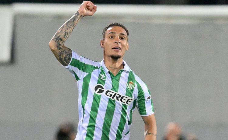 El Betis negocia intensamente el fichaje de Antony El Betis negocia intensamente el fichaje de Antony