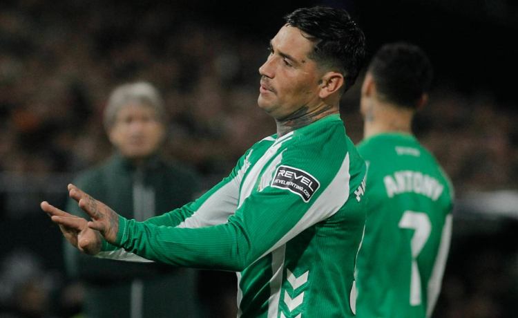 El representante del Chimy Ávila apuesta por su continuidad en el Betis: «No es mercado para moverse, aunque si Boca Juniors le llama…» El representante del Chimy Ávila apuesta por su continuidad en el Betis: «No es mercado para moverse, aunque si Boca Juniors le llama…»