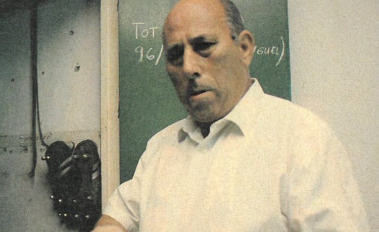 El Betis despide a Alberto Tenorio, guardián de sus esencias El Betis despide a Alberto Tenorio, guardián de sus esencias