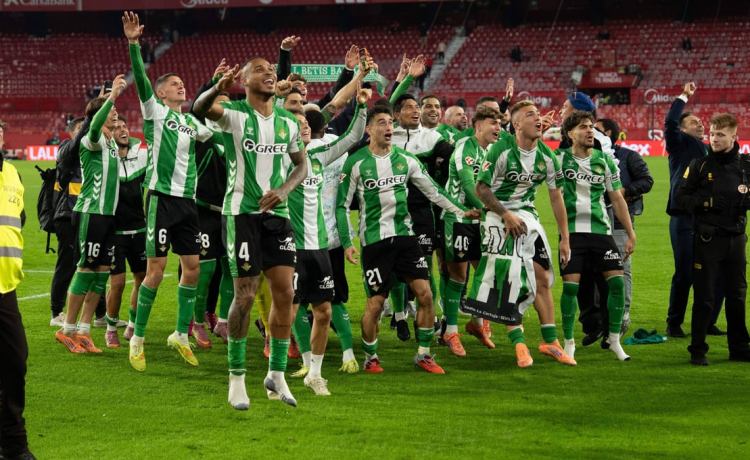 El Betis, por las nubes: se consolida como el cuarto mejor equipo de España y el 17º de todo el mundo El Betis, por las nubes: se consolida como el cuarto mejor equipo de España y el 17º de todo el mundo