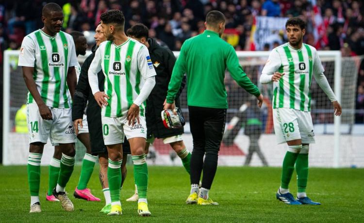 Puntos, uno a uno, del Betis contra el Atlético: William Carvalho, de dulce, y varios suspensos para reflexionar Puntos, uno a uno, del Betis contra el Atlético: William Carvalho, de dulce, y varios suspensos para reflexionar