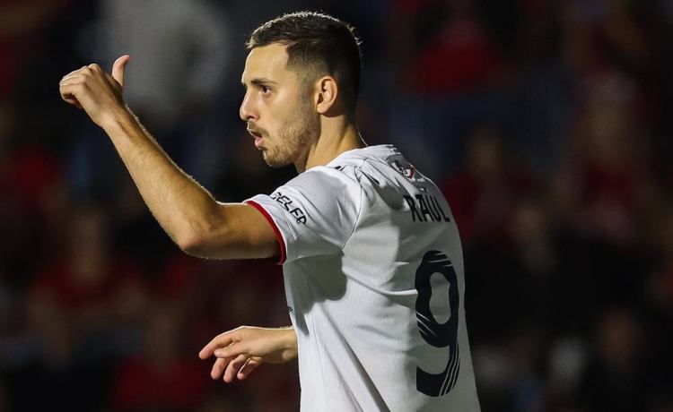 El Betis cobra un jugoso ingreso extra por el traspaso a Osasuna de Raúl García de Haro El Betis cobra un jugoso ingreso extra por el traspaso a Osasuna de Raúl García de Haro