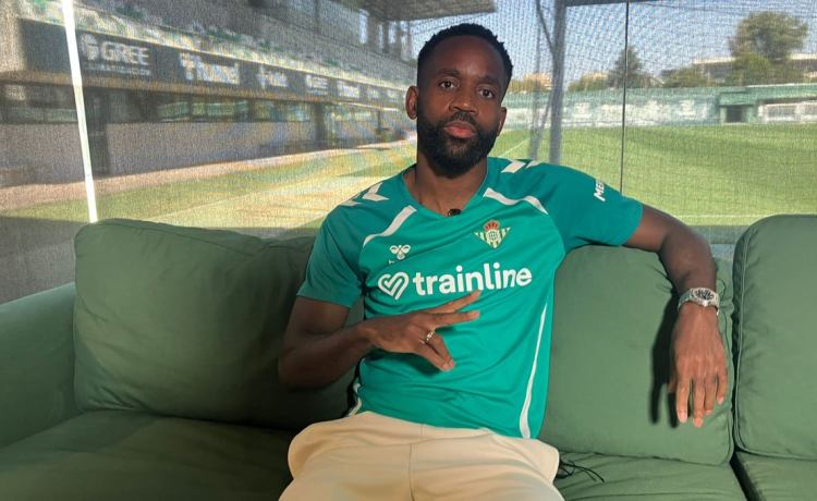 Bakambu y su futuro: «El club no va tener problemas conmigo» Bakambu y su futuro: «El club no va tener problemas conmigo»