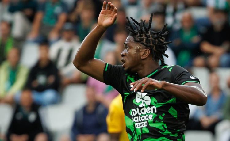 El Betis cierra el fichaje de Nazinho El Betis cierra el fichaje de Nazinho