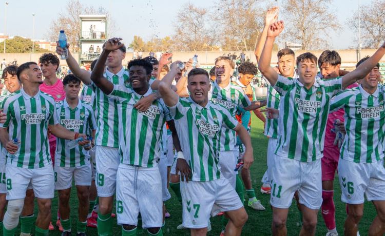 Las razones para disfrutar en el Betis de «una de las mejores canteras de España» Las razones para disfrutar en el Betis de «una de las mejores canteras de España»