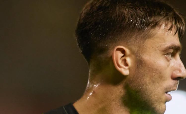 Complicada situación para Iker Losada en el Levante que afecta al Betis Complicada situación para Iker Losada en el Levante que afecta al Betis