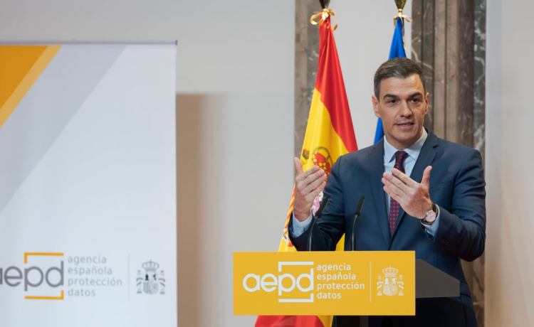 Nuevo palo al «incongruente» Pedro Sánchez y su gobierno por su postura ante la Superliga Nuevo palo al «incongruente» Pedro Sánchez y su gobierno por su postura ante la Superliga