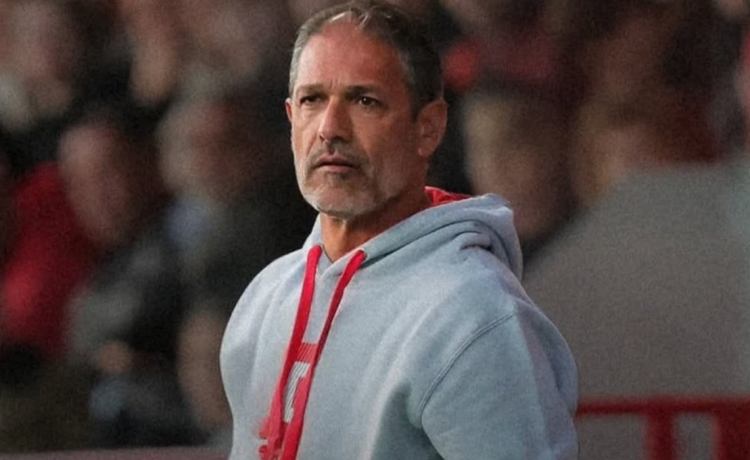 El Torrent, rival copero verdiblanco, firma a un entrenador que estuvo cerca de eliminar al Betis El Torrent, rival copero verdiblanco, firma a un entrenador que estuvo cerca de eliminar al Betis