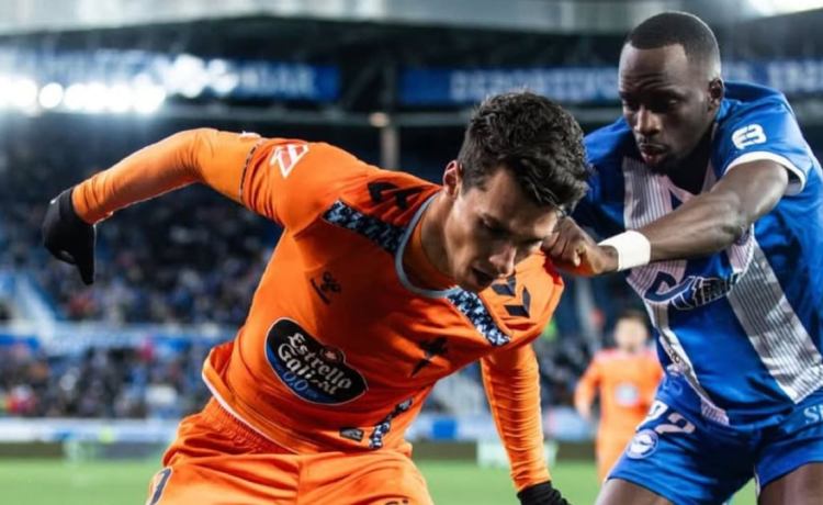 Un gesto de buena voluntad con Iker Losada que pide ahora al Celta con Douvikas Un gesto de buena voluntad con Iker Losada que pide ahora al Celta con Douvikas