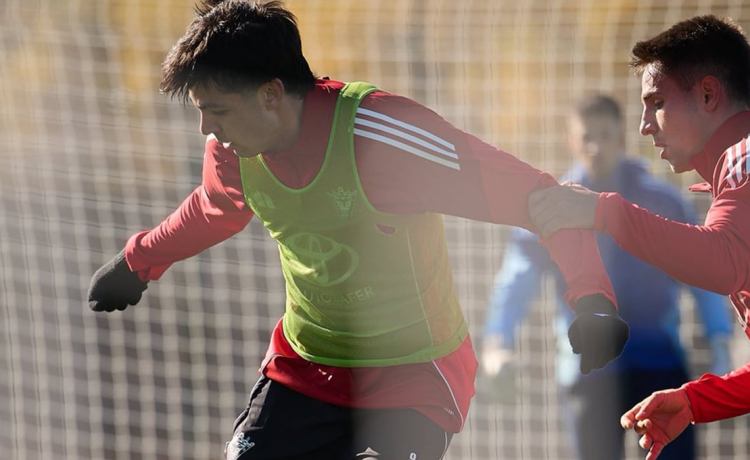 Gonzalo Petit fuerza un cambio en su situación en el Mirandés ante la presión del Betis Gonzalo Petit fuerza un cambio en su situación en el Mirandés ante la presión del Betis