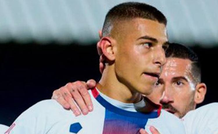 Respiro en el Betis con la cesión de Arribas: titularidad y primer gol Respiro en el Betis con la cesión de Arribas: titularidad y primer gol