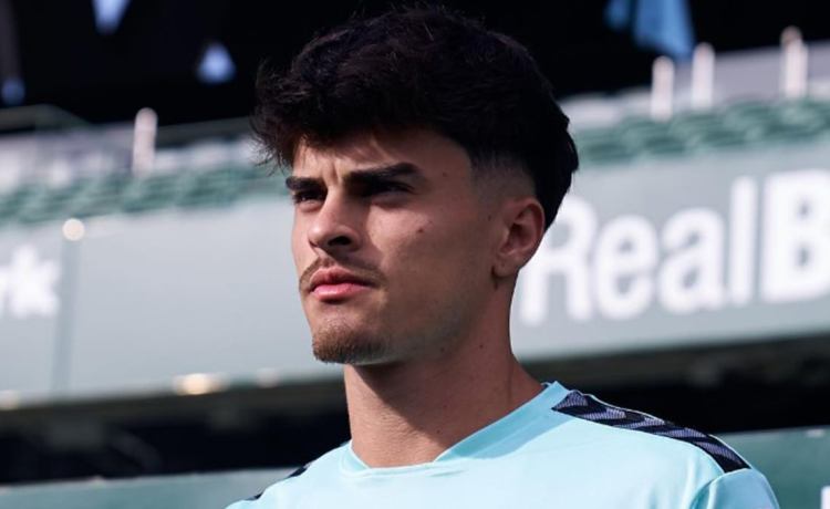 Sorprende en su cesión y le brinda al Betis una solución para el futuro Sorprende en su cesión y le brinda al Betis una solución para el futuro