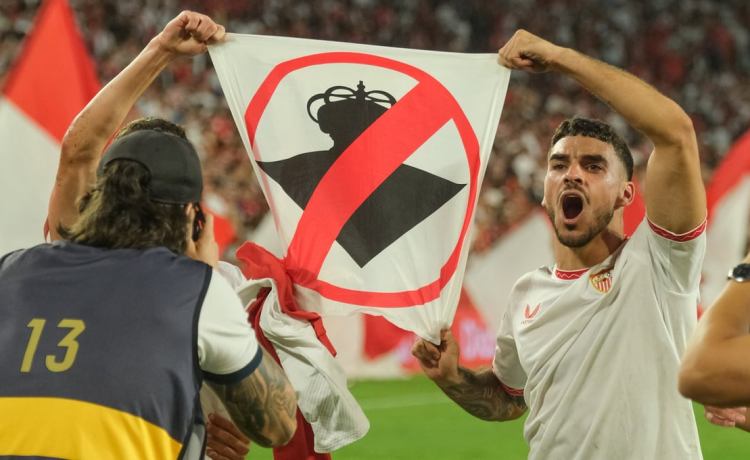 El derbi se calienta: ‘Dardo’ verdiblanco al Sevilla por la bandera ‘antiBetis’ El derbi se calienta: ‘Dardo’ verdiblanco al Sevilla por la bandera ‘antiBetis’