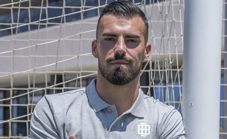 Renovación confirmada por el Betis y un mensaje claro: «Seré titular» Renovación confirmada por el Betis y un mensaje claro: «Seré titular»