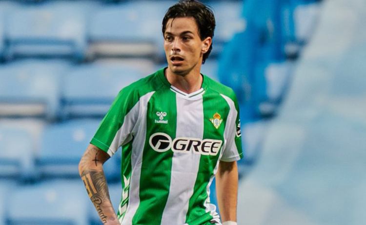 Valentín Gómez valora su debut y pide más a Pellegrini Valentín Gómez valora su debut y pide más a Pellegrini