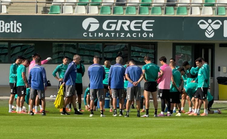 Amrabat e Isco, una de cal y otra de arena antes de enfrentarse al Lyon Amrabat e Isco, una de cal y otra de arena antes de enfrentarse al Lyon