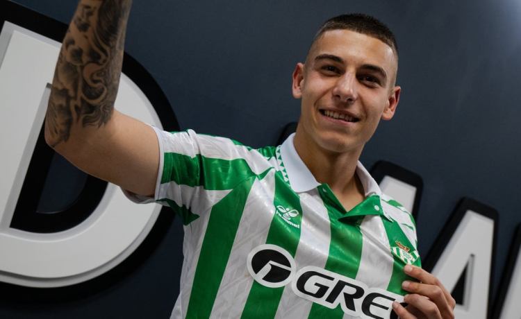 El salto de Sergio Arribas: de Tercera RFEF a refozar al Betis en LaLiga EA Sports El salto de Sergio Arribas: de Tercera RFEF a refozar al Betis en LaLiga EA Sports