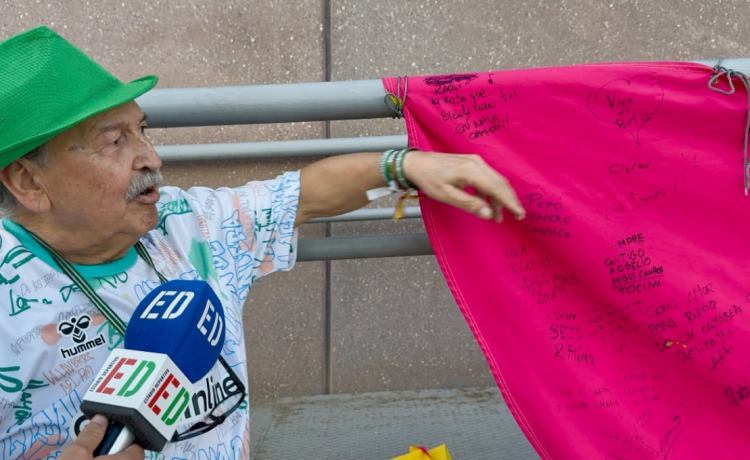 Esta es la historia de Rogelio, el abuelo del Real Betis: «Esto es lo mejor del mundo» Esta es la historia de Rogelio, el abuelo del Real Betis: «Esto es lo mejor del mundo»