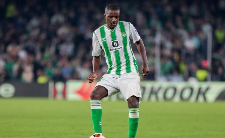 En Grecia sueñan con William Carvalho y trazan un plan para derribar el muro En Grecia sueñan con William Carvalho y trazan un plan para derribar el muro