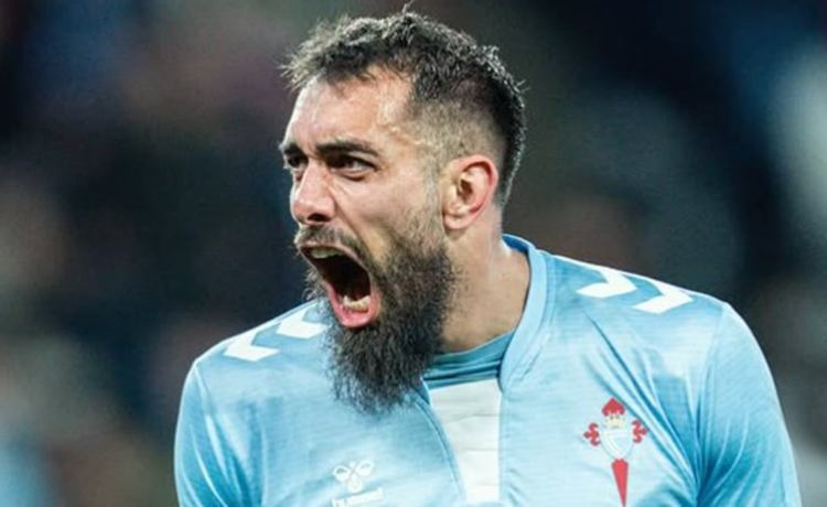 Enfado con Borja Iglesias por su dardo al Betis: Enfado con Borja Iglesias por su dardo al Betis: