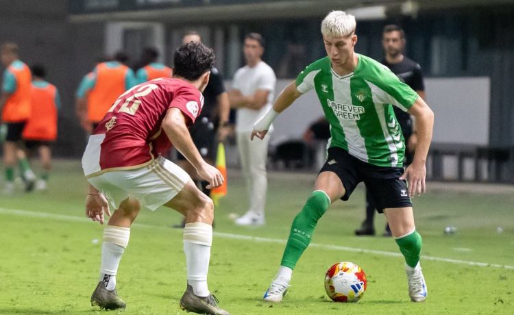 El Betis Deportivo cierra la pretemporada con otro traspié El Betis Deportivo cierra la pretemporada con otro traspié