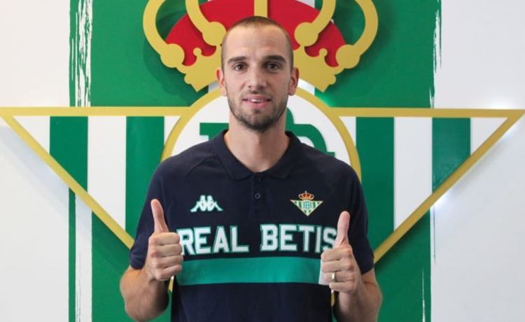 El Betis completa la renovación de su portería con Pau López El Betis completa la renovación de su portería con Pau López