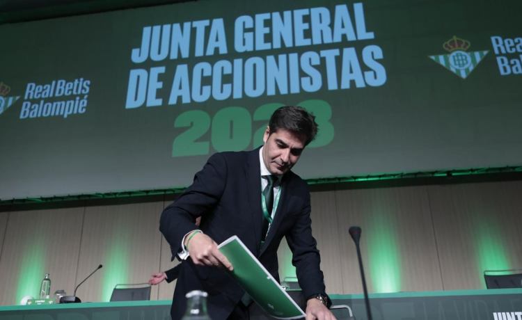 El Betis completa con éxito la ampliación de capital El Betis completa con éxito la ampliación de capital