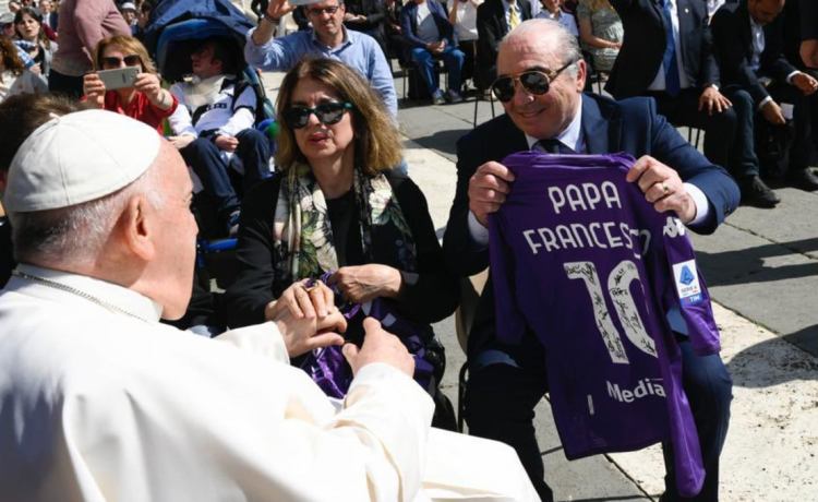 La muerte del Papa reduce el descanso de la Fiorentina; se acaricia el lleno en la ida La muerte del Papa reduce el descanso de la Fiorentina; se acaricia el lleno en la ida