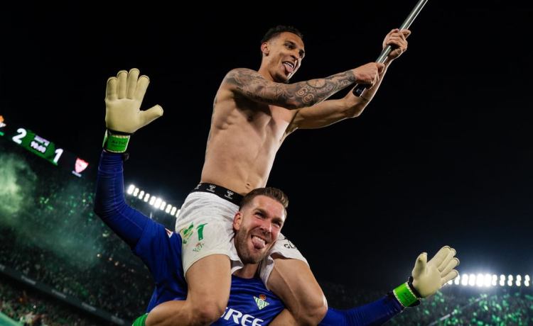 Antony ilusiona al Betis con su futuro e Isco pide un crowfunding Antony ilusiona al Betis con su futuro e Isco pide un crowfunding