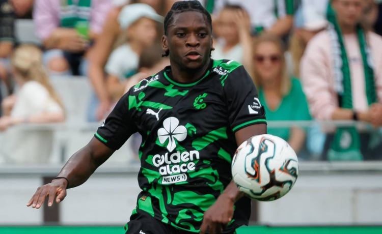 Irrumpe en la lista del Betis para sustituir a Ricardo Rodríguez Irrumpe en la lista del Betis para sustituir a Ricardo Rodríguez