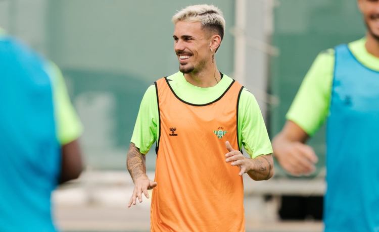 Las cábalas del Betis para la lista UEFA: tres descartes en ciernes Las cábalas del Betis para la lista UEFA: tres descartes en ciernes