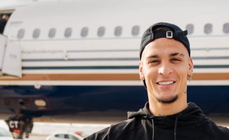 El Betis viaja a Mánchester para ultimar el fichaje de Antony El Betis viaja a Mánchester para ultimar el fichaje de Antony