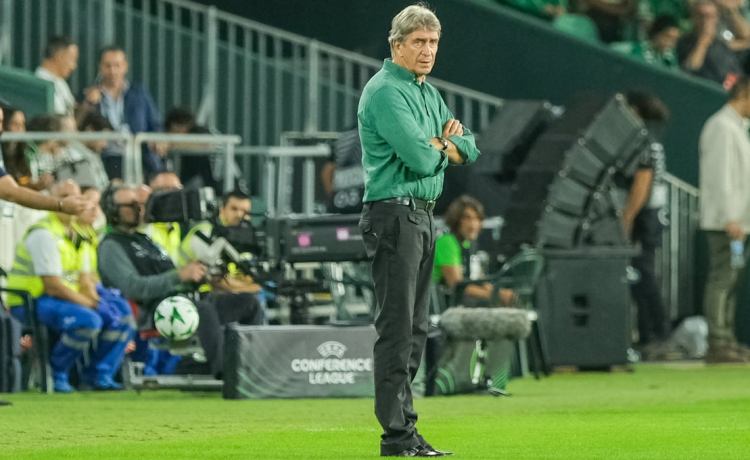 El Pellegrini más reivindicativo: «Si piensan eso del Betis están equivocados» El Pellegrini más reivindicativo: «Si piensan eso del Betis están equivocados»