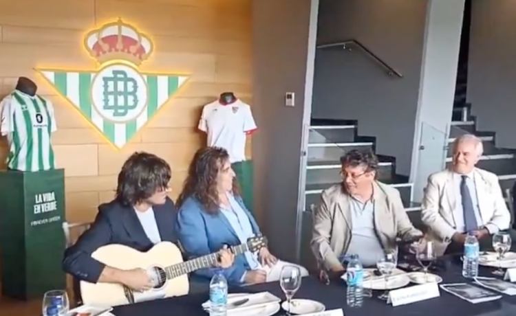 El himno del Arrebato en el antepalco del Villamarín: polémica y precedentes El himno del Arrebato en el antepalco del Villamarín: polémica y precedentes