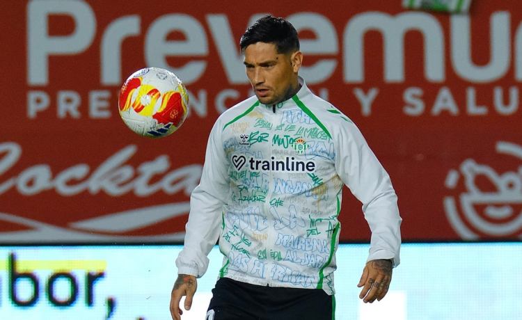 Versiones contradictorias sobre el ‘Chimy’ Ávila, pero casi todas coinciden en que se va en enero Versiones contradictorias sobre el ‘Chimy’ Ávila, pero casi todas coinciden en que se va en enero