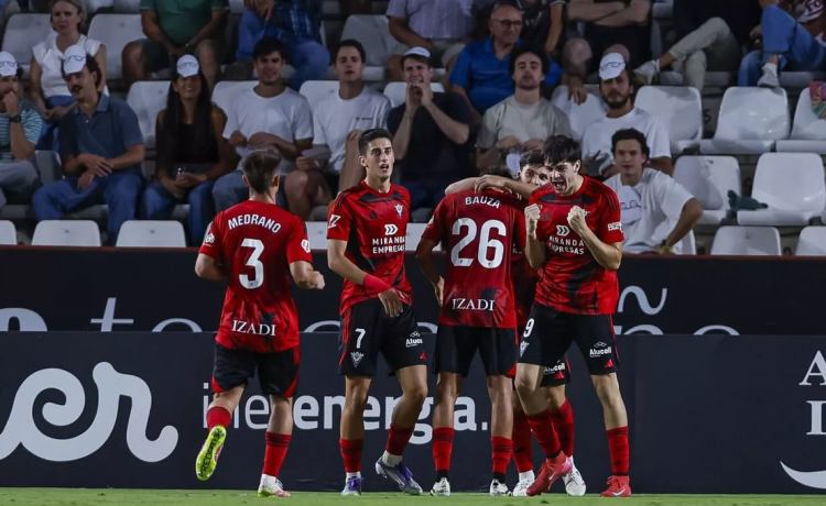 La bendita indefinición de Gonzalo Petit, el Kaká charrúa La bendita indefinición de Gonzalo Petit, el Kaká charrúa
