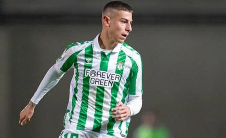 Oficial: renovación en el Betis y cesión inmediata Oficial: renovación en el Betis y cesión inmediata