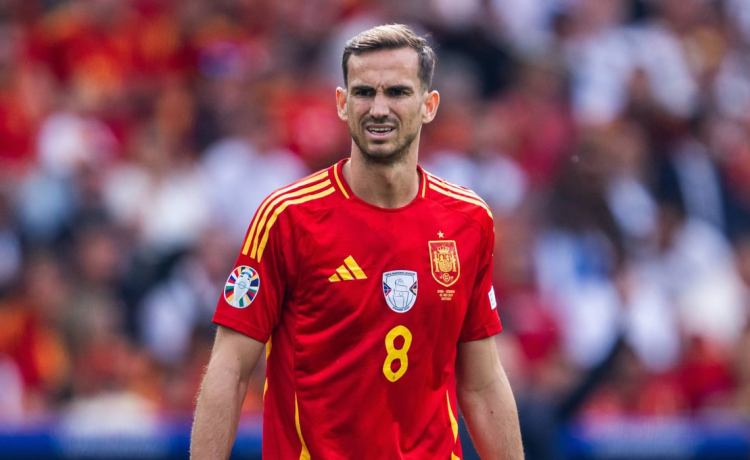 Fabián da pistas sobre su futuro con el Betis en el horizonte Fabián da pistas sobre su futuro con el Betis en el horizonte