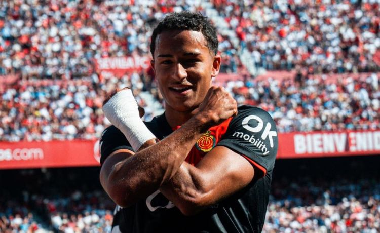 Mateo Joseph, el delantero que quería el Betis, devuelve al Sevilla a la cruda realidad Mateo Joseph, el delantero que quería el Betis, devuelve al Sevilla a la cruda realidad