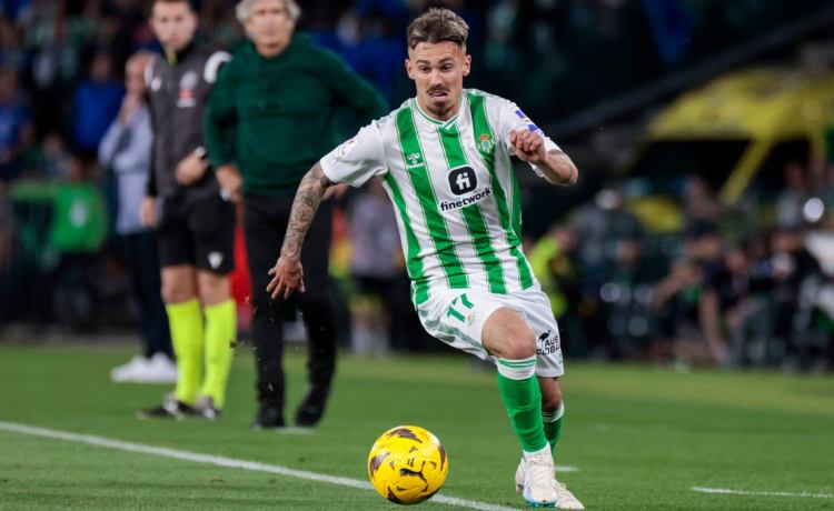 Un nuevo club italiano llama a la puerta de Rodri y el Betis le pone precio Un nuevo club italiano llama a la puerta de Rodri y el Betis le pone precio