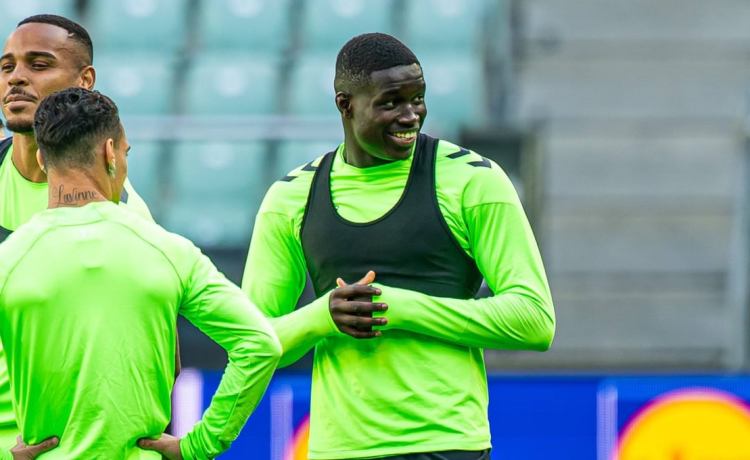 Solución del Betis con Nobel Mendy: cesión con opción de compra, a punto Solución del Betis con Nobel Mendy: cesión con opción de compra, a punto