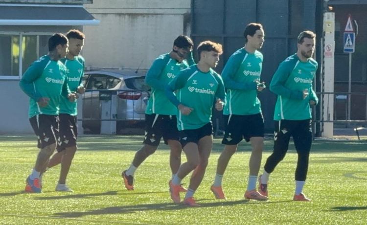 Lo Celso y el enmascarado Cucho Hernández acaparan la atención en el Betis Lo Celso y el enmascarado Cucho Hernández acaparan la atención en el Betis
