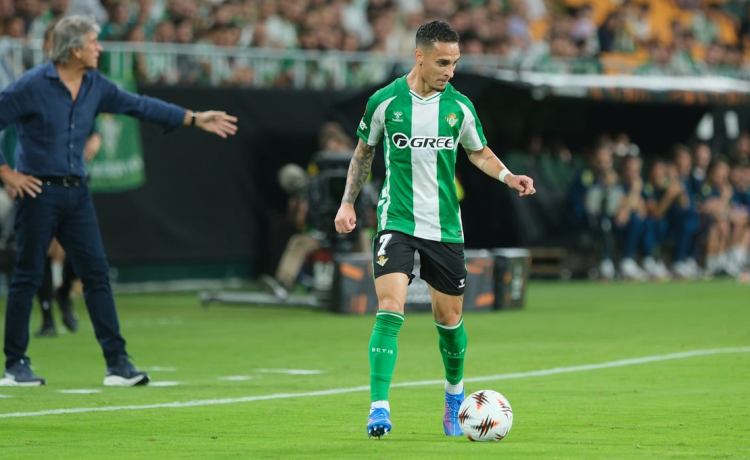 Antony y dos fallidos fichajes del Betis brillan en la lista de los futbolistas más desequilibrantes del mundo Antony y dos fallidos fichajes del Betis brillan en la lista de los futbolistas más desequilibrantes del mundo