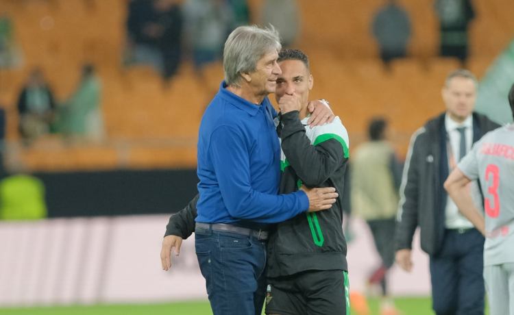 Pellegrini, que no se ve «ni más cerca de Chile ni más lejos del Betis», presume de equipo: «Sólido, equilibrado y comprometido» Pellegrini, que no se ve «ni más cerca de Chile ni más lejos del Betis», presume de equipo: «Sólido, equilibrado y comprometido»