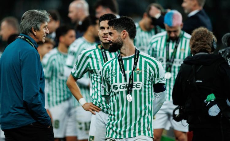 La UEFA encumbra a Isco Alarcón y la estrella del Betis promete volver La UEFA encumbra a Isco Alarcón y la estrella del Betis promete volver
