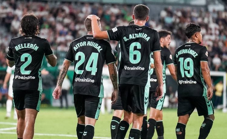 Puntos, uno a uno, del Real Betis contra el Elche: La solidaridad del bloque no basta Puntos, uno a uno, del Real Betis contra el Elche: La solidaridad del bloque no basta