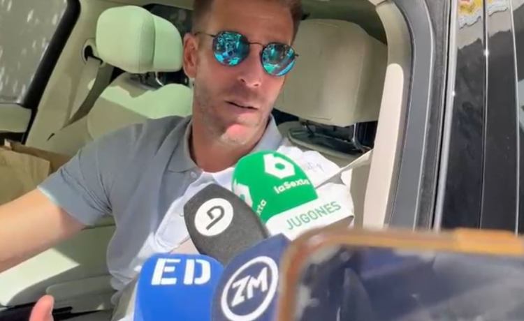 Momento emotivo con Antony en el vestuario del Betis: «Nos ha contado su historia y…» Momento emotivo con Antony en el vestuario del Betis: «Nos ha contado su historia y…»