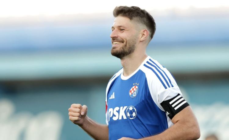 Jakirovic ve «opciones» para el Dinamo y Petkovic llama «payaso» a Jarni por animar al Betis Jakirovic ve «opciones» para el Dinamo y Petkovic llama «payaso» a Jarni por animar al Betis